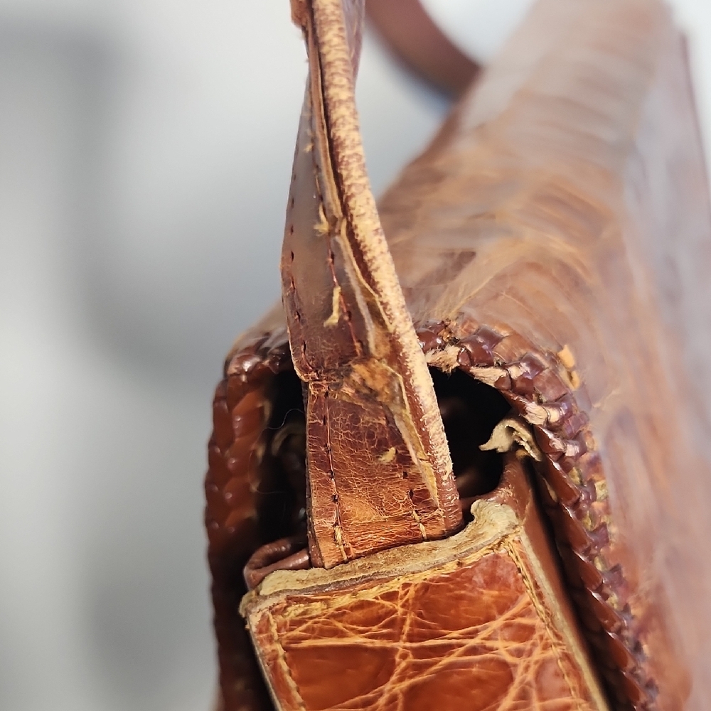 Baby Alligator Shoulder Bag Purse - Picture 13 of 15
